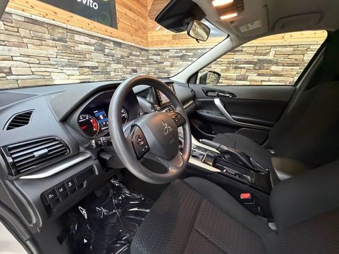 Used 2022 Mitsubishi Eclipse Cross ES image 10