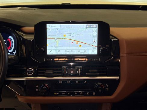 Used 2024 Nissan Pathfinder Platinum w/ Cargo Package image 16