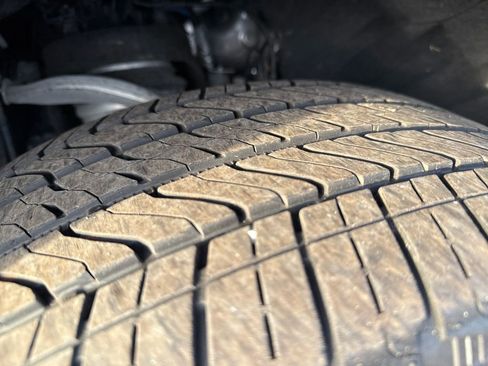 Used 2023 GMC Yukon Denali Ultimate image 35