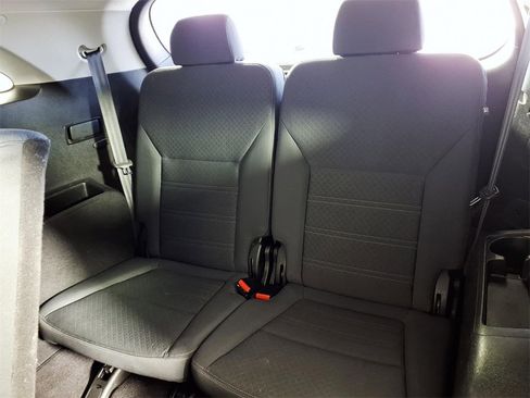 Used 2016 Kia Sorento LX w/ LX Convenience Package image 10