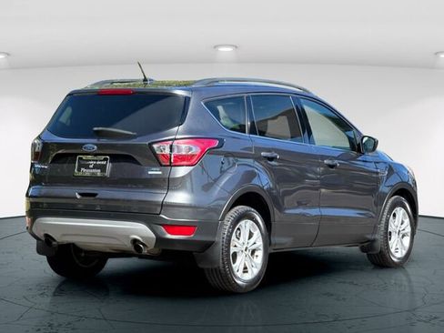Used 2018 Ford Escape SE w/ Ford Safe & Smart Package image 7