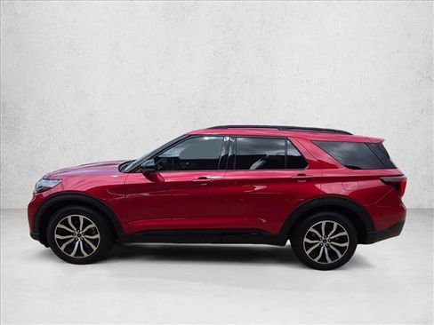 Certified 2025 Ford Explorer ST-Line w/ Premium Package RWD image 9