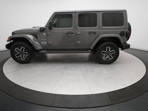 Used 2021 Jeep Wrangler Unlimited Sahara w/ Cold Weather Group image 23
