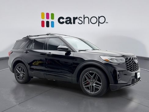 Used 2025 Ford Explorer ST AWD/4WD image 7