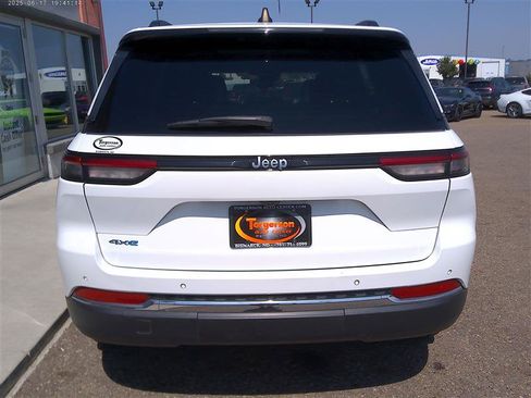 Used 2024 Jeep Grand Cherokee Limited 4xe AWD/4WD image 21