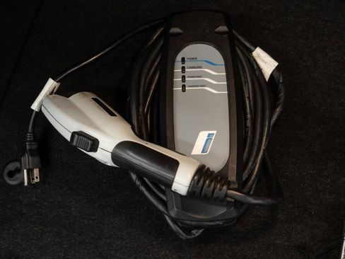 Used 2017 BMW 330e image 34