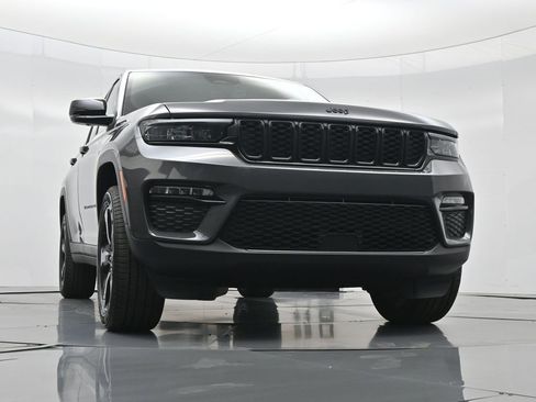 New 2025 Jeep Grand Cherokee Limited image 46