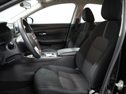 Used 2024 Nissan Sentra SV FWD image 19