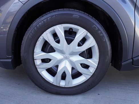 Certified 2020 Toyota C-HR LE image 21