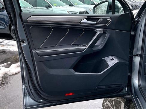 Used 2024 Volkswagen Tiguan SEL R-Line image 20