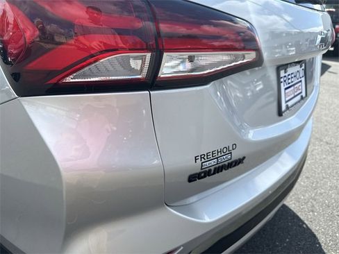 Used 2022 Chevrolet Equinox RS w/ RS Leather Package image 32