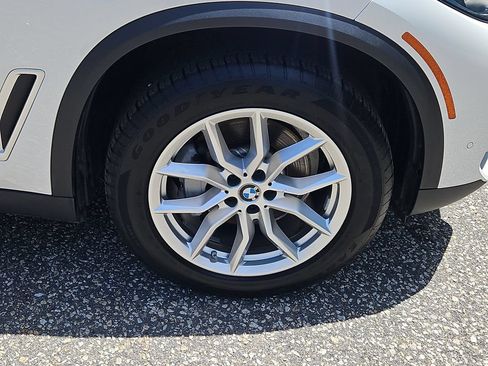 Used 2019 BMW X5 xDrive40i w/ Premium Package 2 AWD/4WD image 10