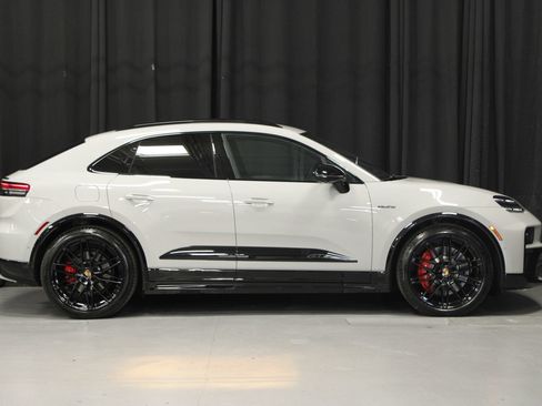 New 2026 Porsche Macan GTS Electric AWD/4WD image 6