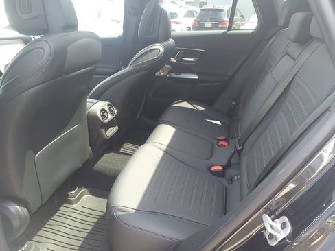 Certified 2025 Mercedes-Benz GLC 300 4MATIC image 19