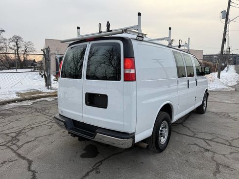 Used 2018 Chevrolet Express 2500 w/ Enhanced Convenience Package image 5
