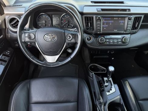 Used 2016 Toyota RAV4 Limited FWD image 11