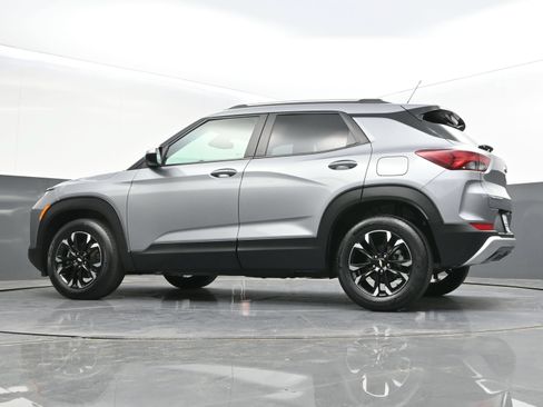 Certified 2023 Chevrolet TrailBlazer LT w/ Convenience Package FWD image 40