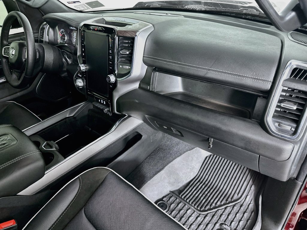 Used 2025 RAM 1500 Laramie w/ Sport Appearance Package AWD/4WD image 32