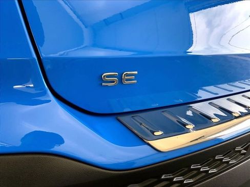 Certified 2023 Volkswagen Taos SE w/ Panoramic Sunroof Package FWD image 18