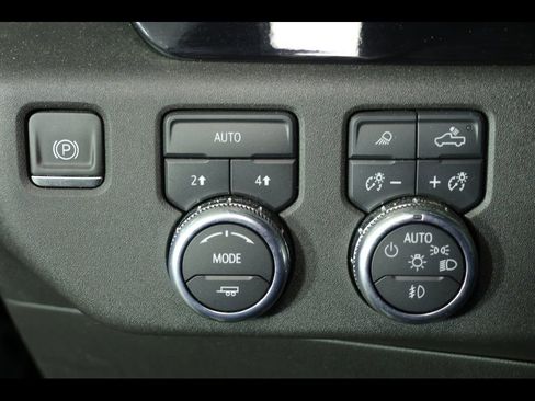 Used 2023 GMC Sierra 1500 SLT w/ SLT Convenience Package image 17