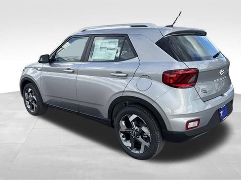 New 2026 Hyundai Venue SEL FWD image 3