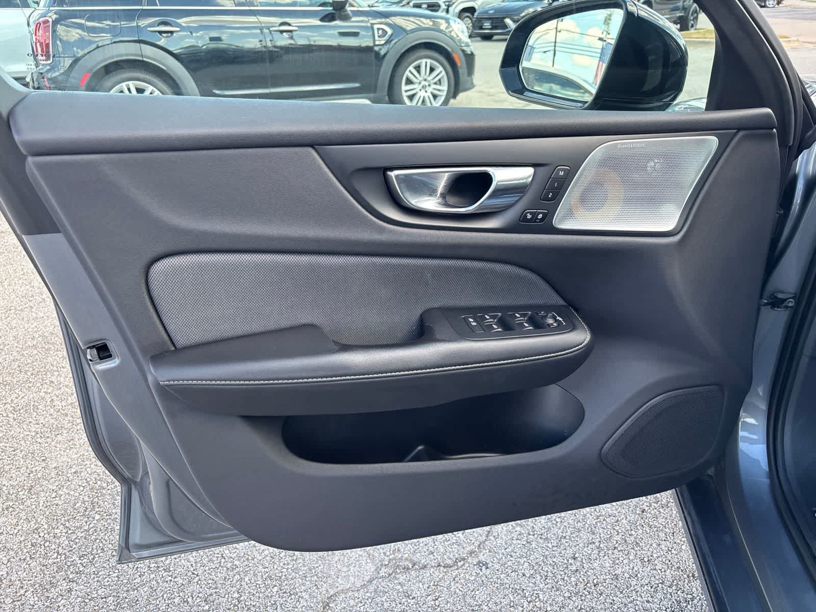 Used 2020 Volvo V60 T8 Polestar AWD/4WD image 6