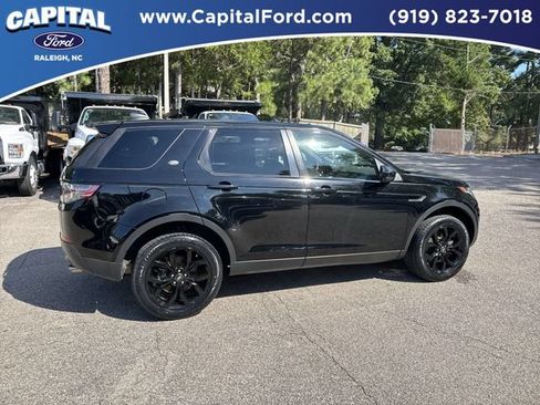 Used 2019 Land Rover Discovery Sport HSE AWD/4WD image 9