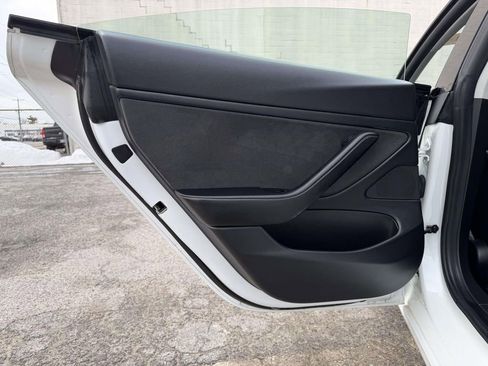 Used 2021 Tesla Model 3 Long Range image 22