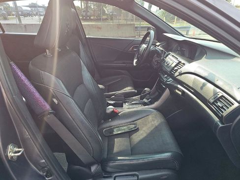 Used 2016 Honda Accord Sport image 10