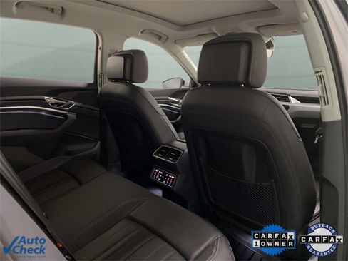 Used 2023 Audi e-tron Premium Plus w/ Premium Plus Package image 74