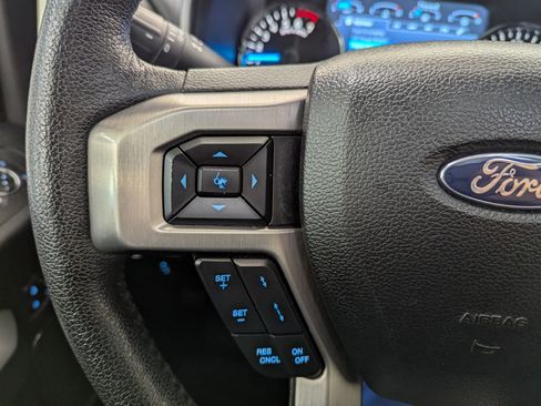 Used 2015 Ford F150 Platinum w/ Equipment Group 701A Luxury image 25