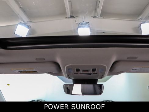 Used 2024 Toyota Highlander XLE image 21