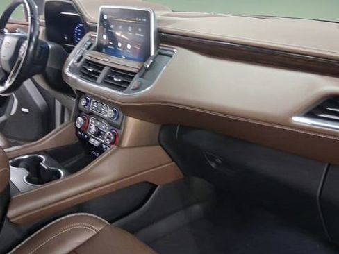 Used 2022 Chevrolet Tahoe High Country image 14