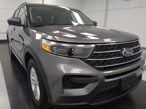 Used 2022 Ford Explorer XLT image 13