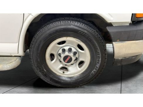 Used 2018 GMC Savana 2500 w/ Driver Convenience Package image 19