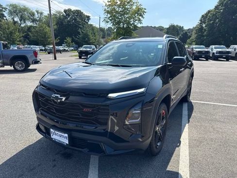 Used 2026 Chevrolet Equinox RS w/ LPO, Floor Liner Package AWD/4WD image 2