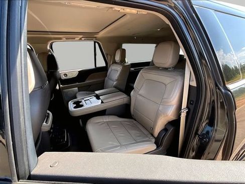 Used 2022 Lincoln Navigator L Reserve AWD/4WD image 16