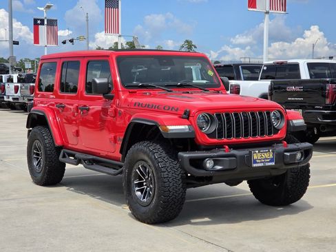 Used 2024 Jeep Wrangler Unlimited Rubicon AWD/4WD image 3