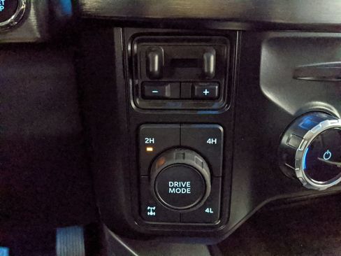 Certified 2024 Ford F250 Lariat AWD/4WD image 10