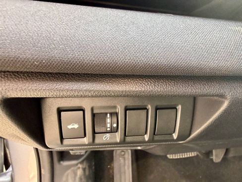 Used 2024 Subaru Legacy Premium AWD/4WD image 32