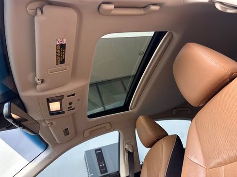Used 2016 Lexus ES 350 w/ Luxury Package w/Wood Trim FWD image 20