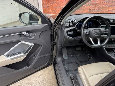 Used 2020 Audi Q3 2.0T Premium Plus w/ Premium Plus Package image 9