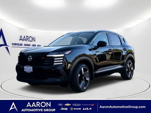Used 2025 Nissan Kicks SR FWD image 1