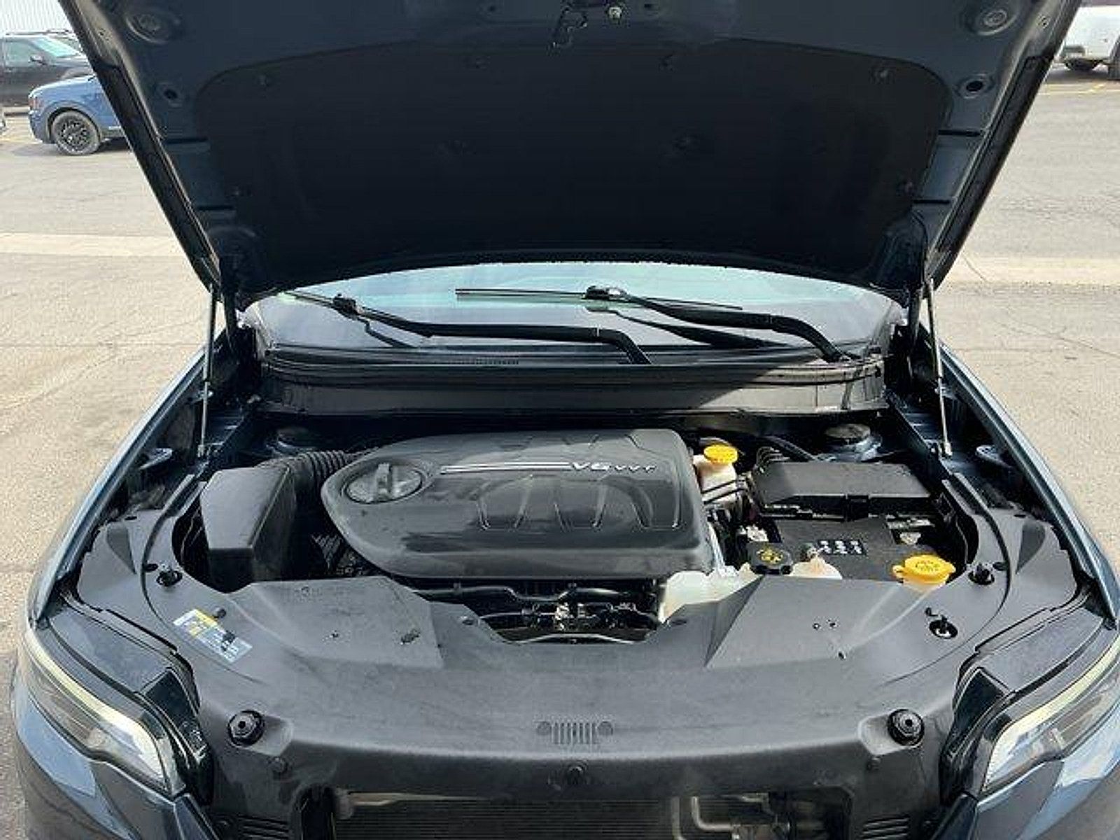Used 2020 Jeep Cherokee Limited AWD/4WD image 21