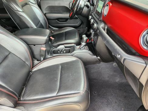 Used 2020 Jeep Gladiator Rubicon AWD/4WD image 16