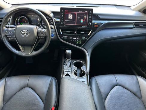 Used 2022 Toyota Camry XSE image 12