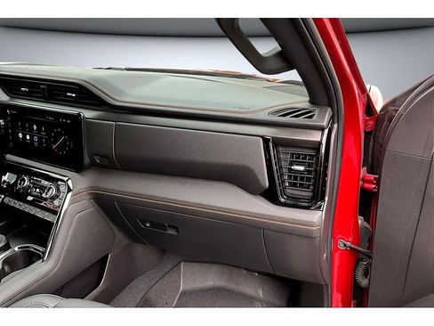 Used 2024 GMC Sierra 1500 AT4 w/ Technology Package image 18