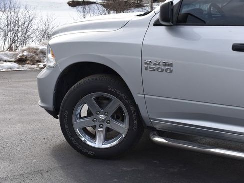 Used 2017 RAM 1500 Express image 10