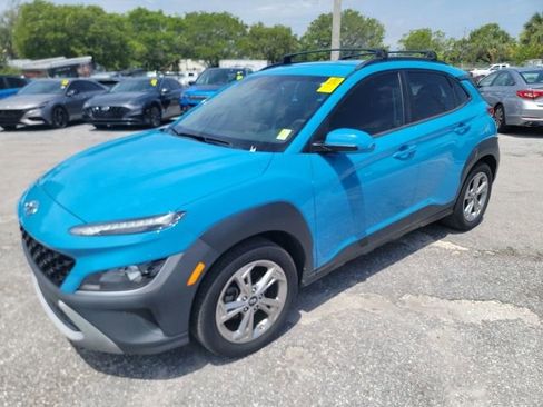 Used 2022 Hyundai Kona SEL FWD image 2