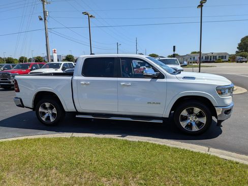 Used 2021 RAM 1500 Laramie AWD/4WD image 4